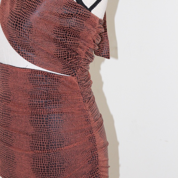 Windsor, mini BodyCon halter dress - Picture 6 of 8